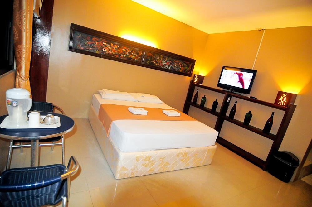 The Royal Coast Tourist Inn Panglao Extérieur photo