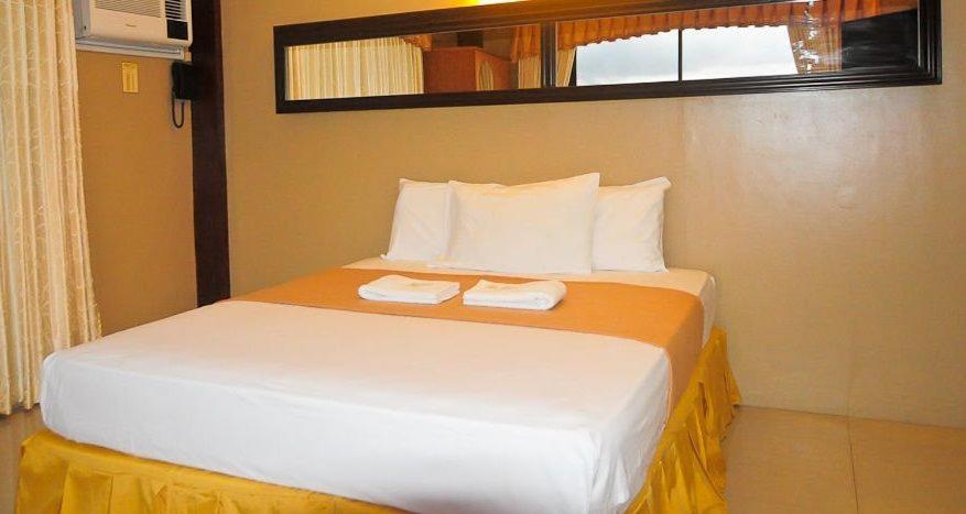 The Royal Coast Tourist Inn Panglao Extérieur photo